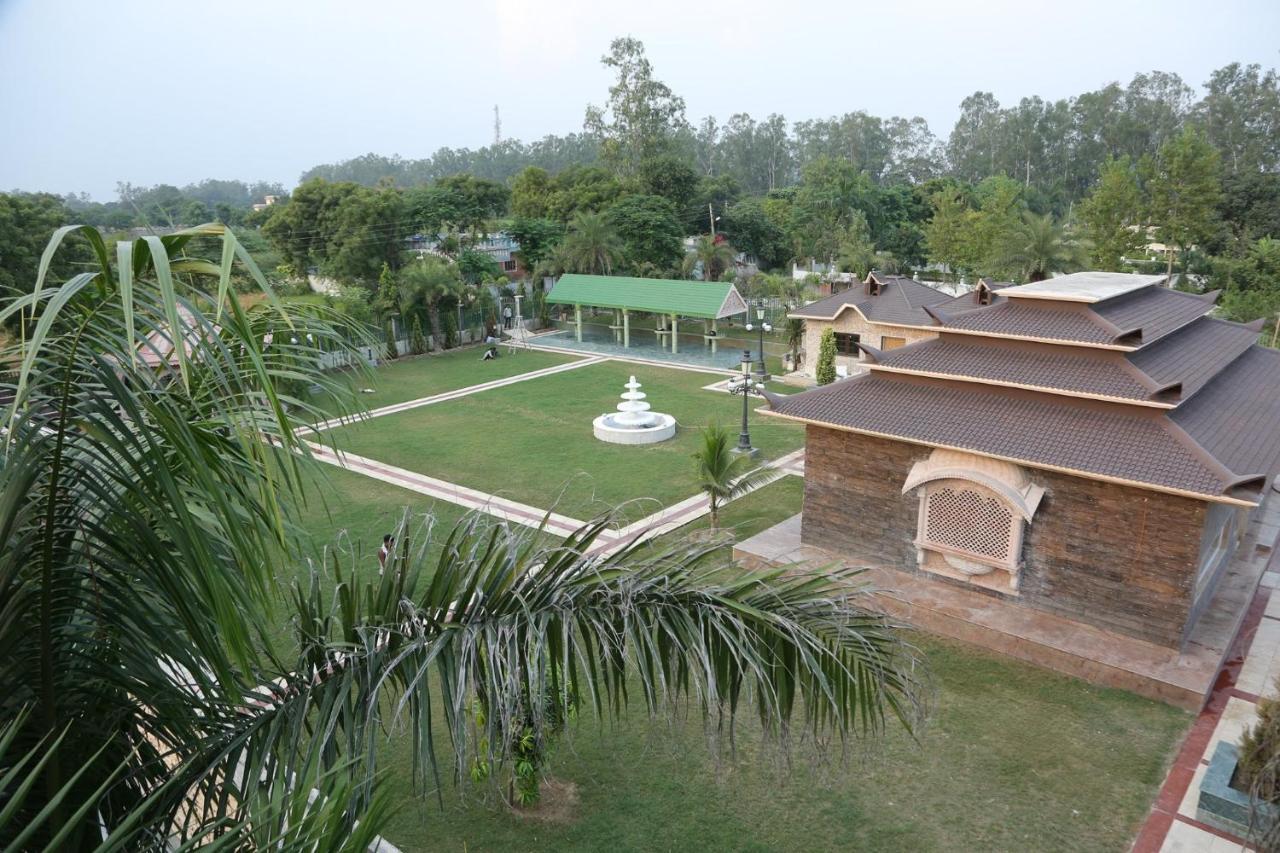 Mann The Palm Retreat Otel Lucknow Dış mekan fotoğraf