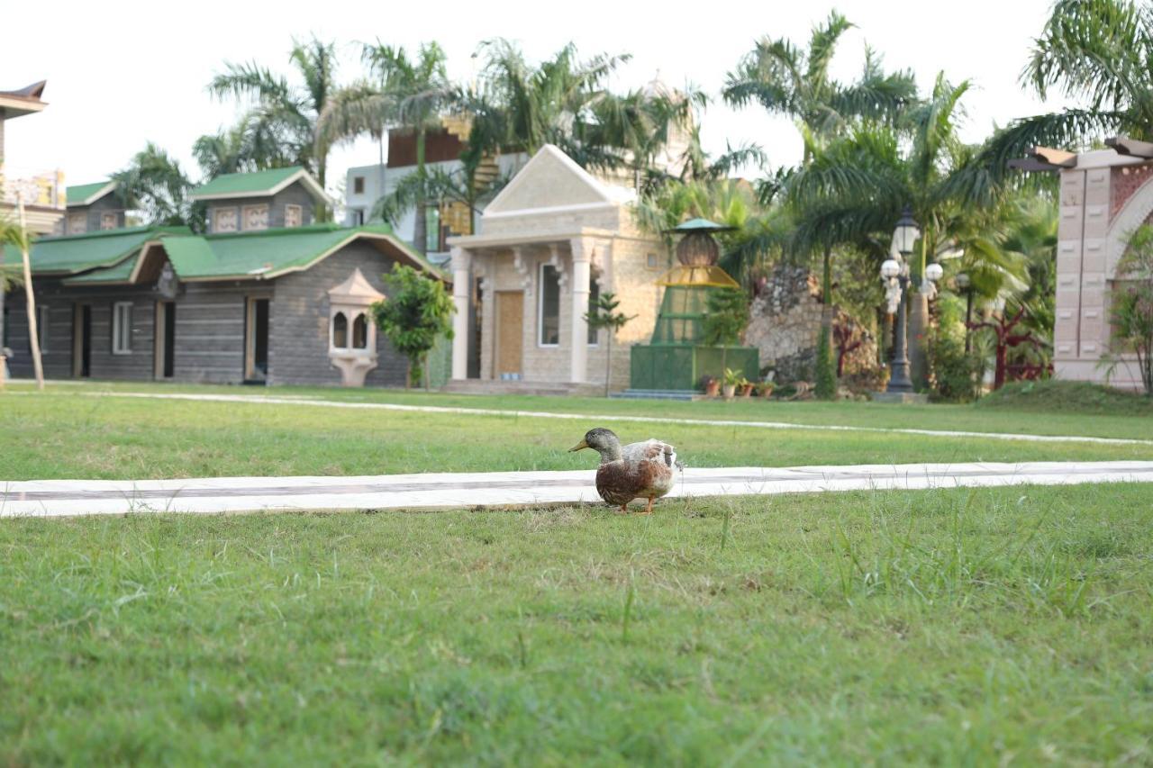 Mann The Palm Retreat Otel Lucknow Dış mekan fotoğraf